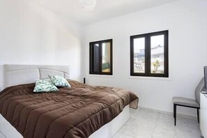 Bedroom (1)