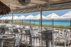 Shuckers beach front Restaurant and Bar on site