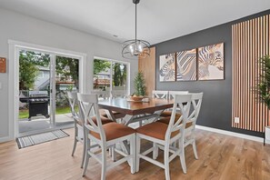 Dining Area (large table seats 8)