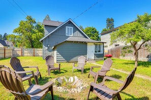 Backyard | Fire Pit