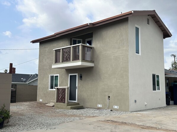 Rear entrance 