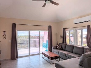 Front lounge couch corner