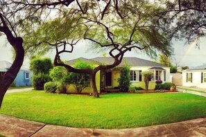 The front our 1940’s main house