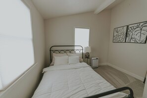 First bedroom 
