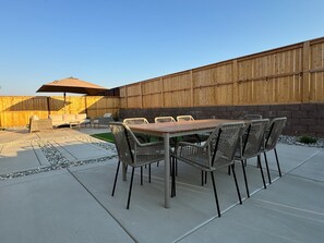 Outdoor dining
