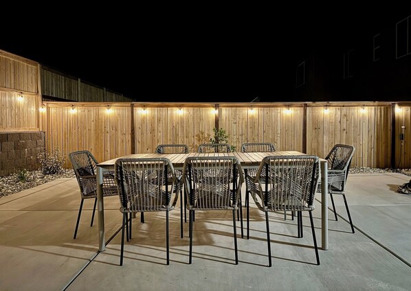 Outdoor dining