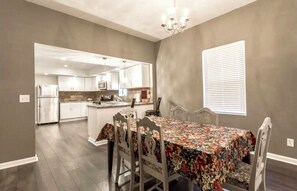 Your dining table: the heart of every home. 🏡