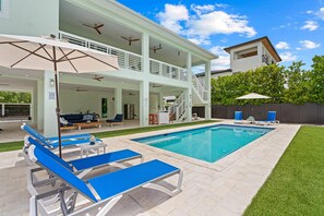 Spend a slow afternoon at the backyard lounge.