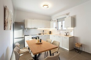 Spacious interior space - Kitchen area