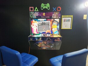 Arcade Machine with over 10,000 games.