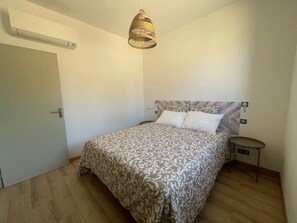 Chambre lit queen size