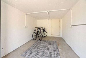  Two well-maintained bikes available for guest use.