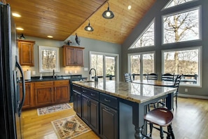 Fully equipped kitchen
