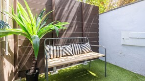 This small patio is perfect to enjoy the warm nighttime summer breeze,
#outdoors #summer #holidays #patio #portugal #pt #carcavelos