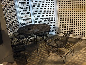 Outdoor dining