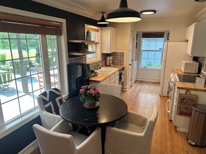 Farmhouse Kitchen 