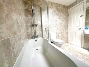 Luxury bathroom at Tavener Close, Bromborough