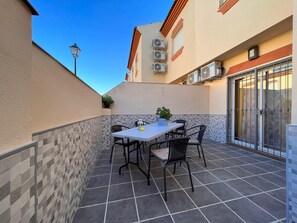 TERRACE (1)