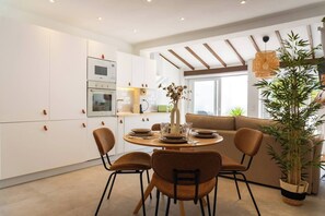 Comedor, cocina y salón