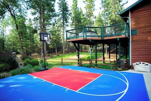 Sport court