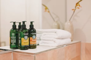 Bathroom amenities