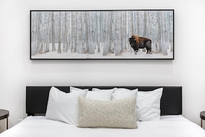King Bed | Upper Level