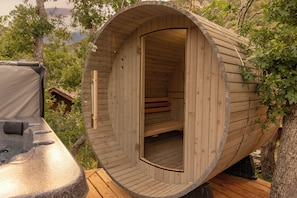 Bain à remous extérieur