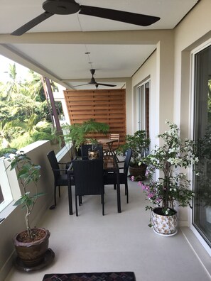 Outdoor dining