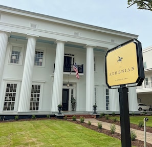 The Athenian Historic Inn