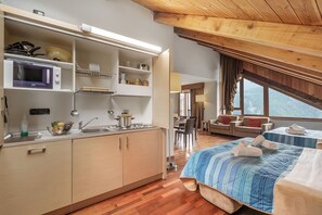 Living and dining room