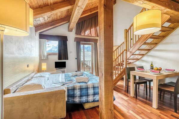 Living and dining room