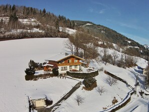 Außenseite Ferienhaus [Winter]