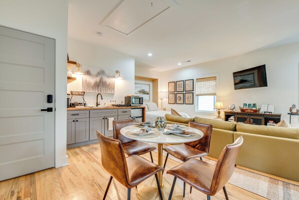 Atlanta Vacation Rental | Studio | 1BA | 600 Sq Ft | Stairs Required