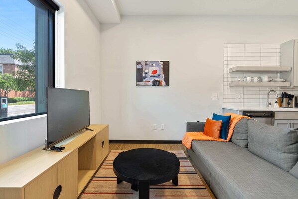 CozySuites on Mass w/ garage parking! #1