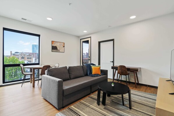 CozySuites on Mass w/ garage parking! #7