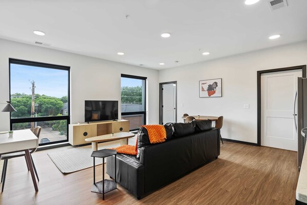 CozySuites on Mass w/ garage parking! #21