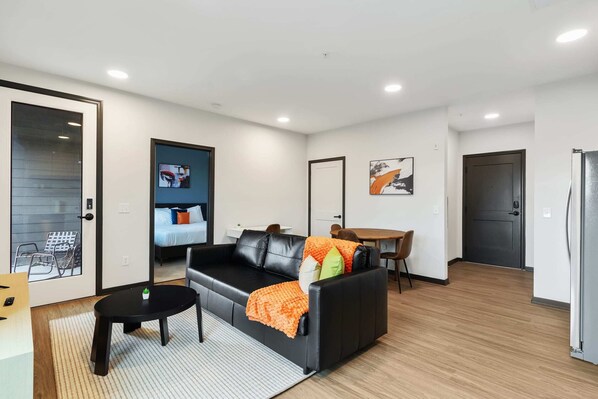 CozySuites on Mass w/ garage parking! #3