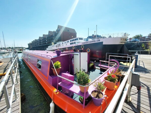 The Joker Boat - External (1)