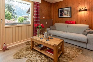 Living room with Sofa bed