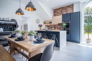 The Granary - 3 Bed Barn Conversion - Llawhaden (20162)