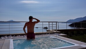 Private pool