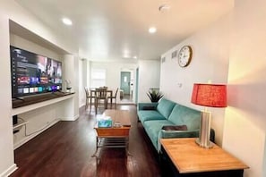 Living room (2)