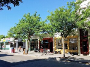 Hyde Park Shopping