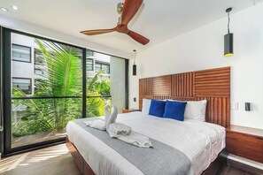 Cozy and serene bedroom with a comfortable queen-sized bed