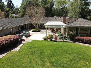 Outdoor patio overlooking the greens