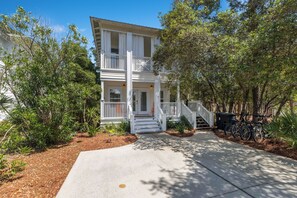 Seagrove Beach chalet with private heated pool, spacious deck & coastal charm!