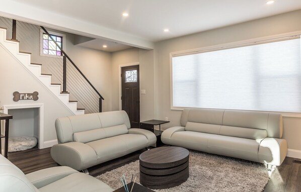 1st Floor Living Room
