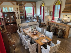 Dining (1)