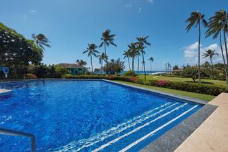 Beautiful - Modern Manualoha 3bdr/3 bath with AC