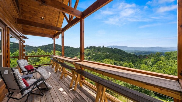 Take in picturesque mountain views from the accommodating balcony seating!